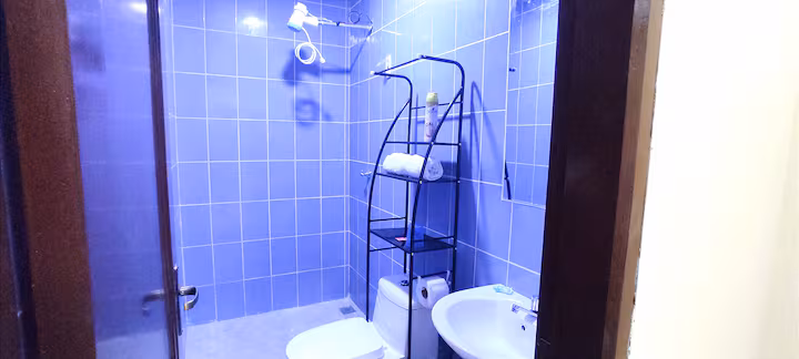 A/C Studio — cama de 2 plazas, baño privado — 2