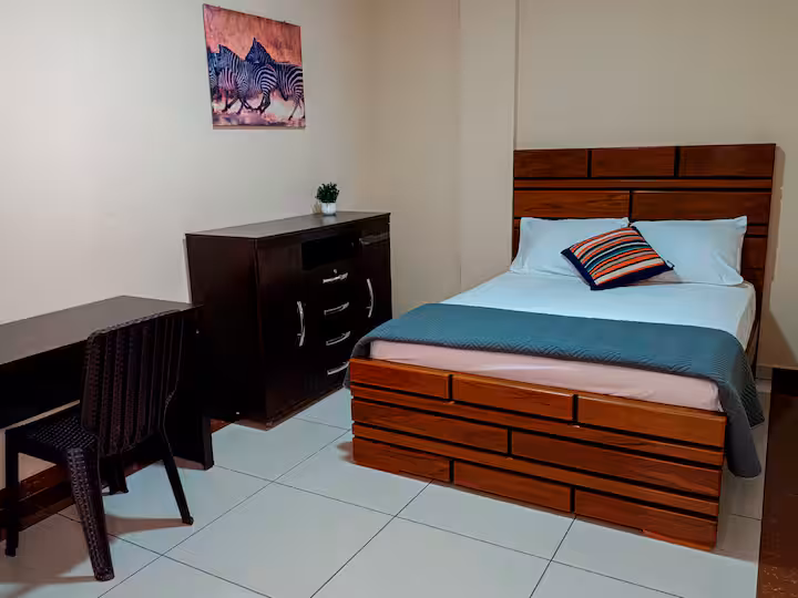 Studio Backpackers — wifi, central, ventilador — 1