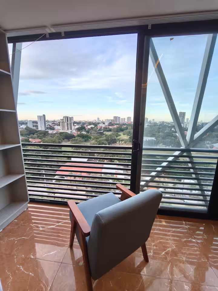 Classic Executive Studio — 3