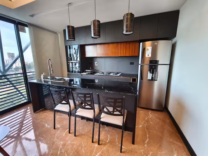 Classic Executive Studio — 5