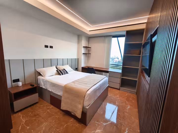 Classic Executive Studio