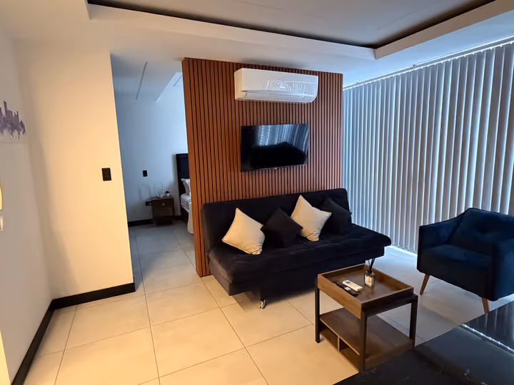Studio 518 — Lujo cerca de todo 7A — 1