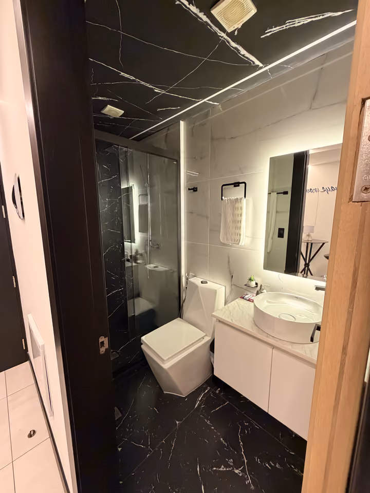 Studio 518 — Lujo cerca de todo 7A — 5